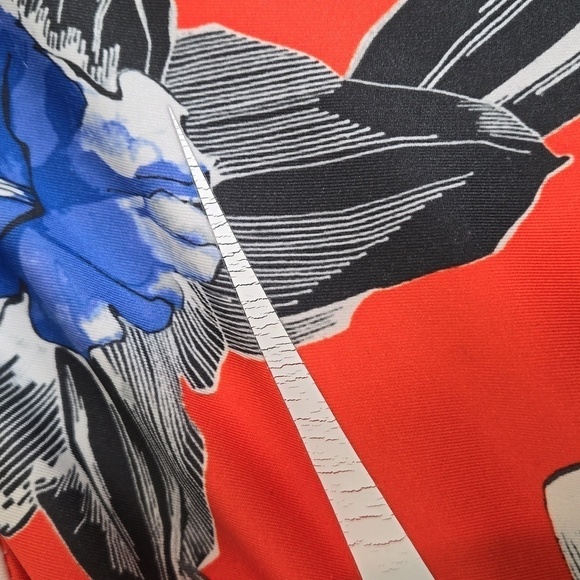 Nike Sportswear Women’s Mini Bodycone Long-Sleeve Floral Dress size Small - Picture 16 of 16